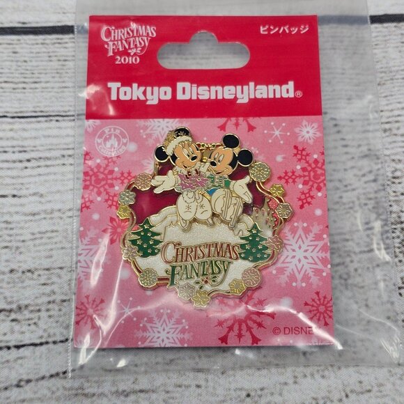 Tokyo Disneyland Mickey & Minnie Mouse Christmas Fantasy Pin - Picture 1 of 6